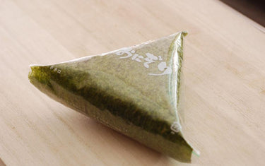 Enjoy fresh onigiri with Onigiri Wrapper!