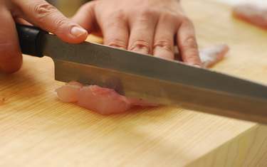 A Right Way of Cutting for Sashimi