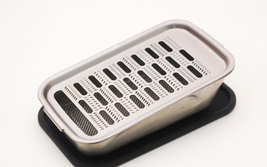 Tsuboe Finest Grater -hako- Can Make Excellent Grated Daikon Radish