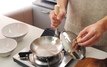 Oyakodon Pan, a Key Item to Make Authentic Oyakodon