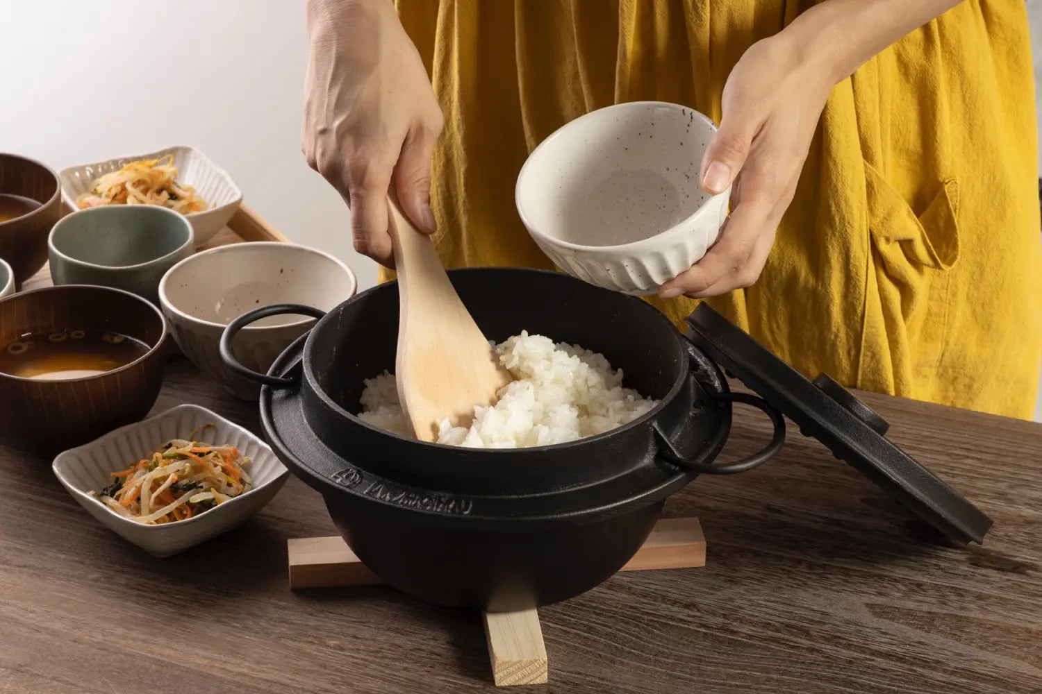 Making Rice in a Cast Iron Rice Cooker