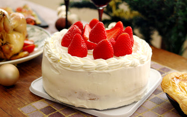 Let’s Make a Homemade Christmas Cake and Enjoy Your Original Decorations!