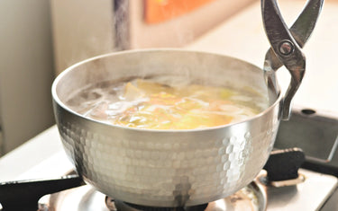 A Yukihira pot without a handle? How to use Japanese functional cookware "Yattoko pot"