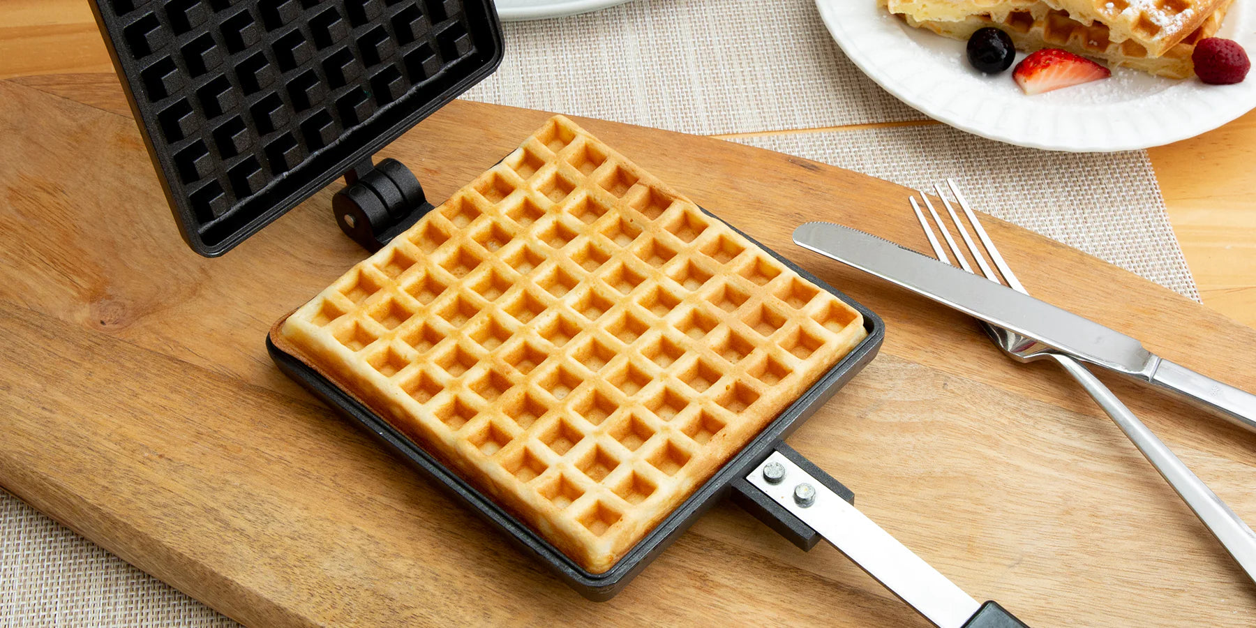 Discover our great selection of Waffle Irons at Globalkitchen Japan.