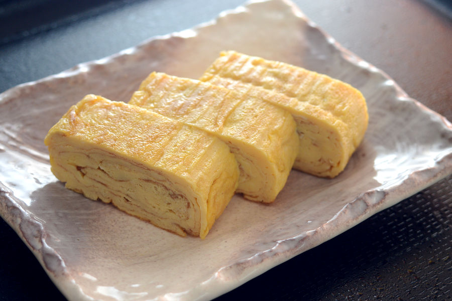 How to Make a Delicious Tamagoyaki (Rolled Omelette)
