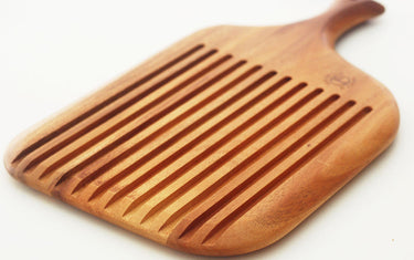 A Convenient and Stylish Item, “BREAD & FRUIT CUTTING BOARD”