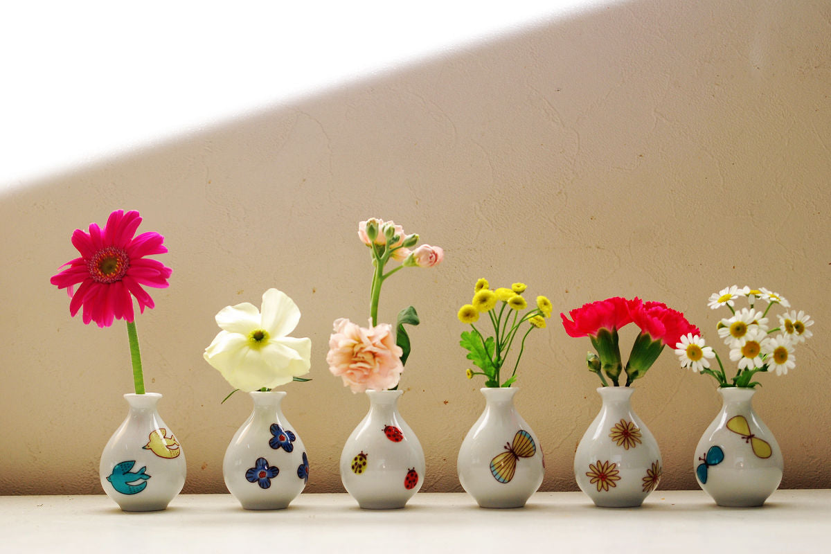 HAREKUTANI single-flower vases make our daily life colorful.
