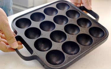How to use the iron Takoyaki cooker