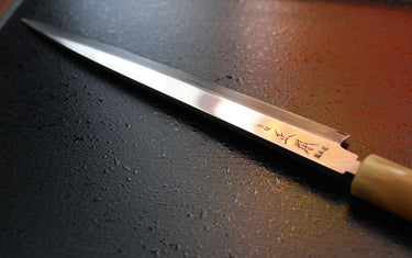 Knives Can Shine Beautifully with Mirror Finishing