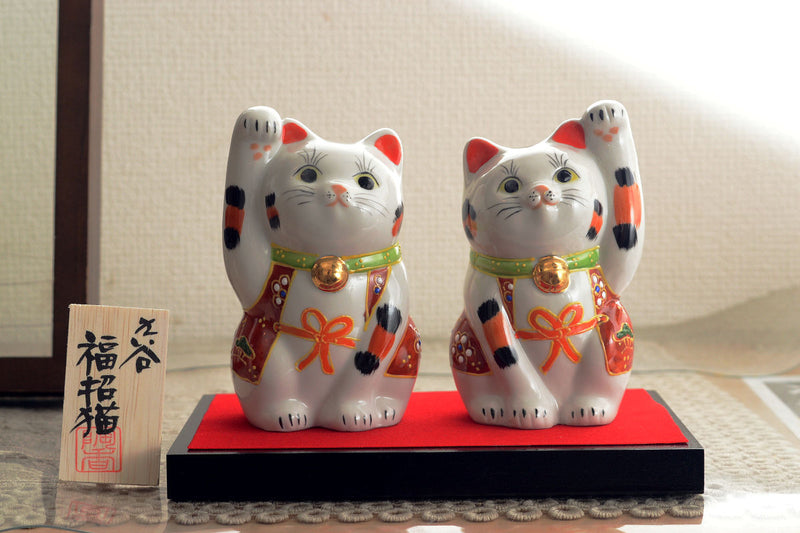 What is Maneki-neko, a figure of a beckoning cat? - Globalkitchen Japan
