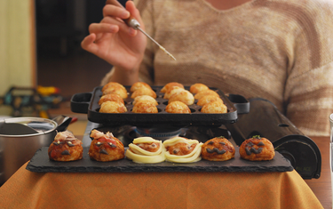 Let's cook Takoyaki for Halloween with Takoyaki Pan!