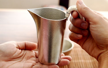 "Chirori", a mysterious sake server that brings out the flavor of sake