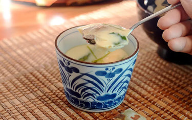 A perfect dish for serving guests! Chawanmushi (a Japanese savory steamed egg custard) recipe