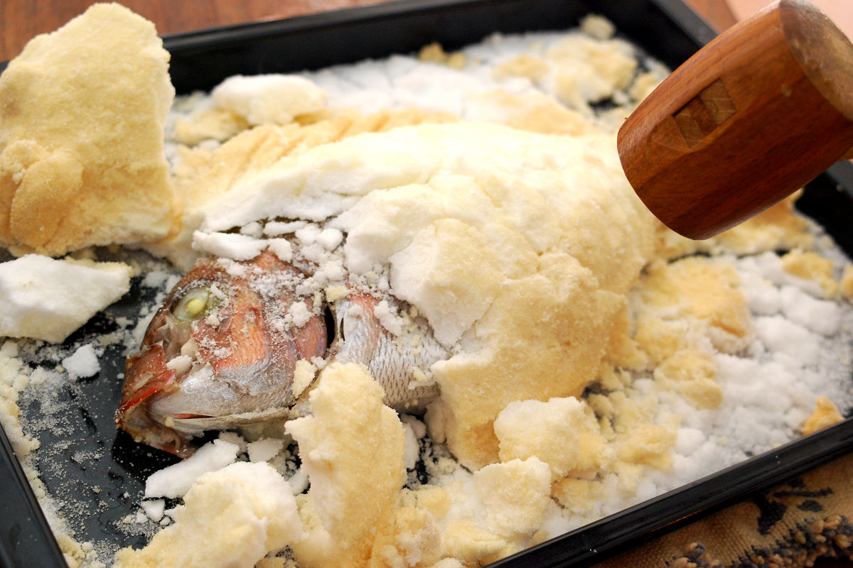 Salt-Crusted Sea Bream Loved By a Japanese Samurai, Hideyoshi Toyotomi