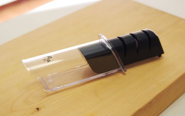 “Seki Magoroku Diamond and Ceramic Sharpener” Will Save Your Dull Knives in Seconds!