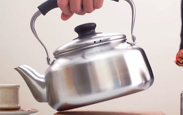 A Japanese Beautiful Tradition – Yakan (Kettle)