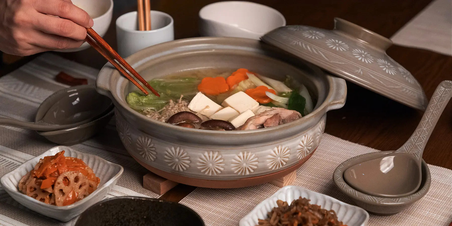 Discover our great selection of Shabu-Shabu & Nabemono Hotpot supplies on Globalkitchen Japan.