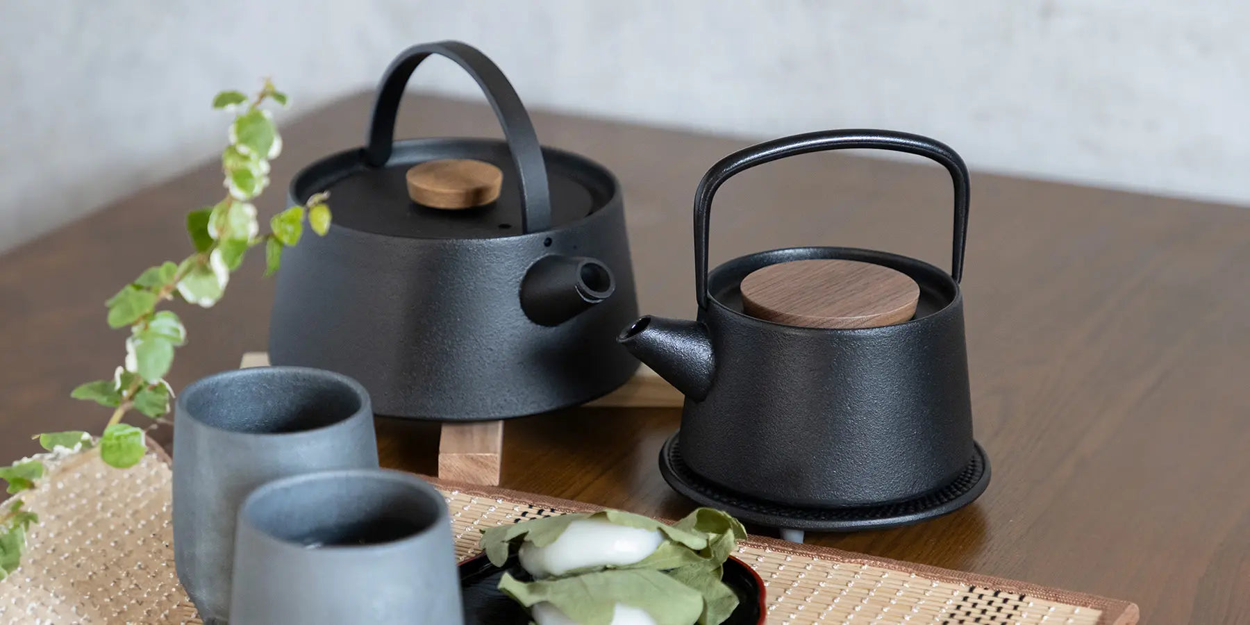 Discover our great selection of Tetsubin & Tetsukyusu at Globalkitchen Japan.