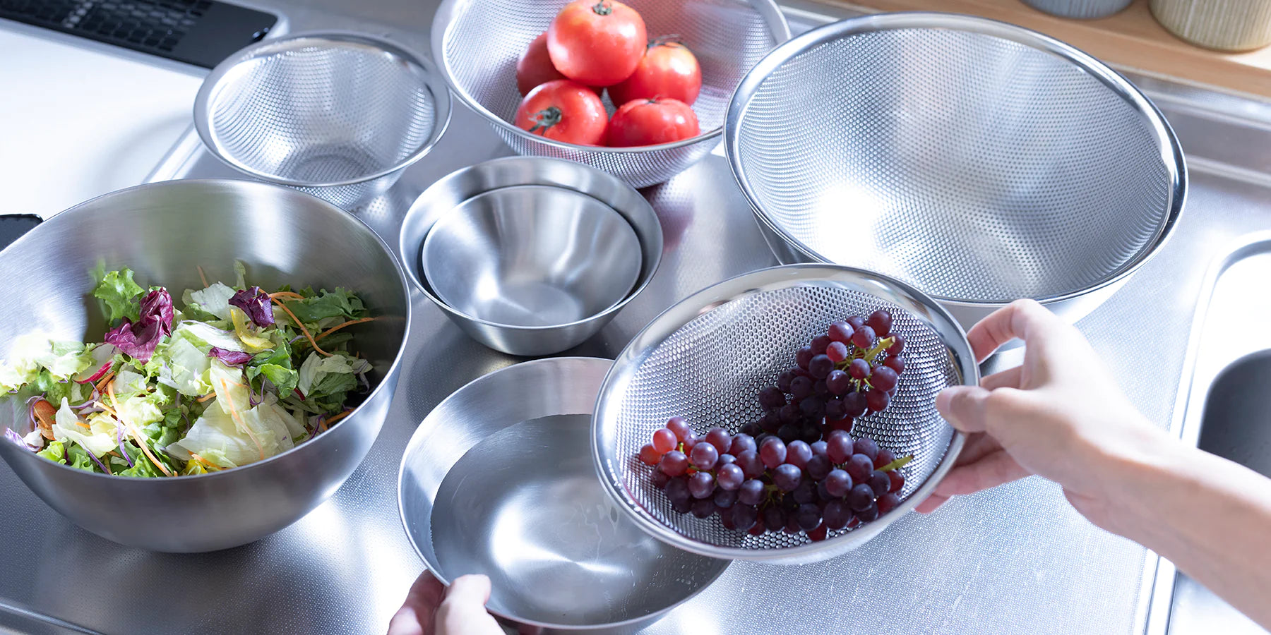 Discover our great selection of Colanders & Strainers at Globalkitchen Japan.