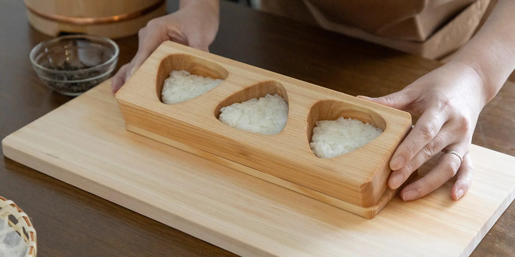 Discover our great selection of Onigiri supplies on Globalkitchen Japan.