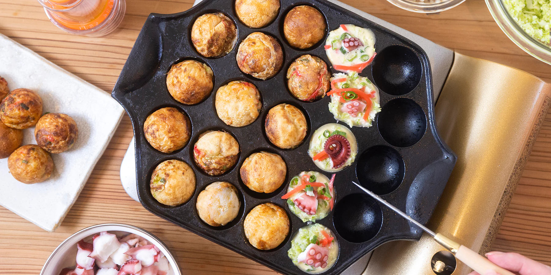 Discover our great selection of Takoyaki Pans at Globalkitchen Japan.