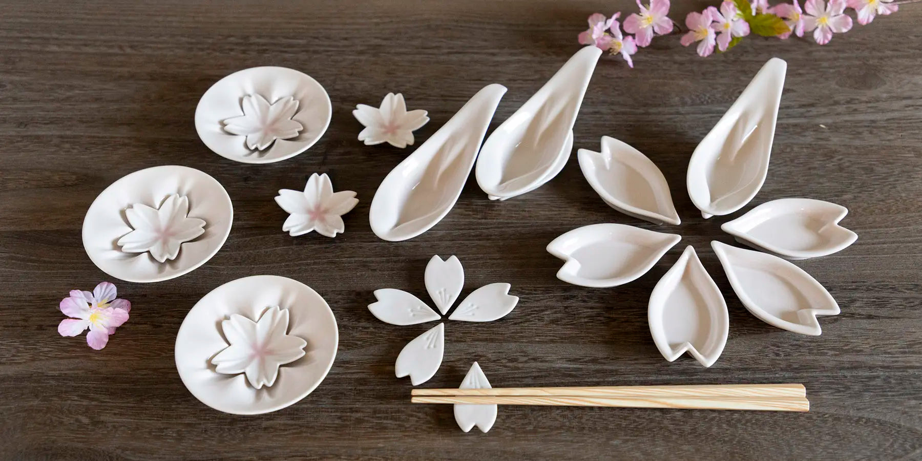Discover our great selection of Sakura at Globalkitchen Japan.
