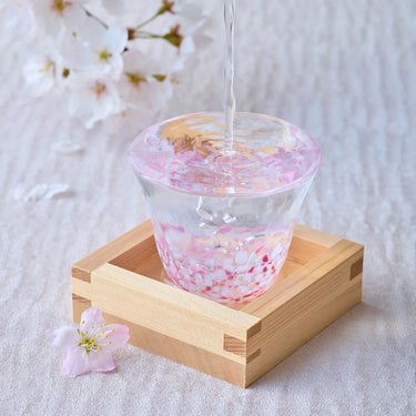 Aderia Tsugaru Vidro Sakura Sakura Soda-Lime Glass Sake Cup Set