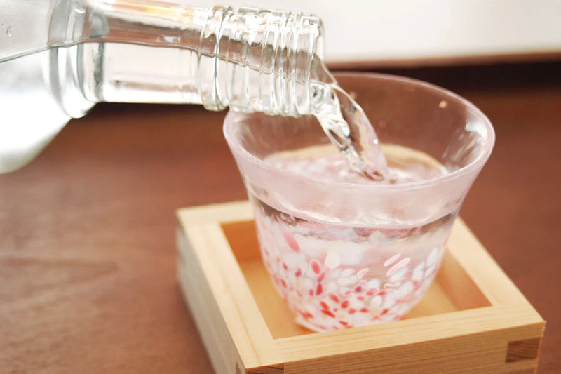 Enrich Your Table with Sakura Tableware to Feel Spring!