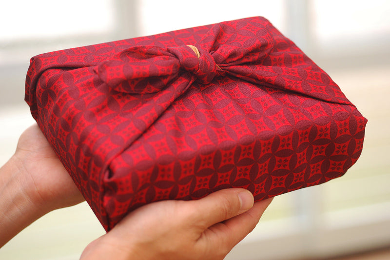 Learn an Awesome Gift Wrapping Techniques with Furoshiki!