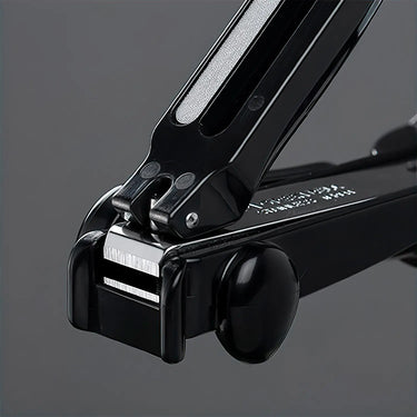 Green Bell Takuminowaza Stainless Steel Nail Clippers Deep-Cut Prevention with Magnifier