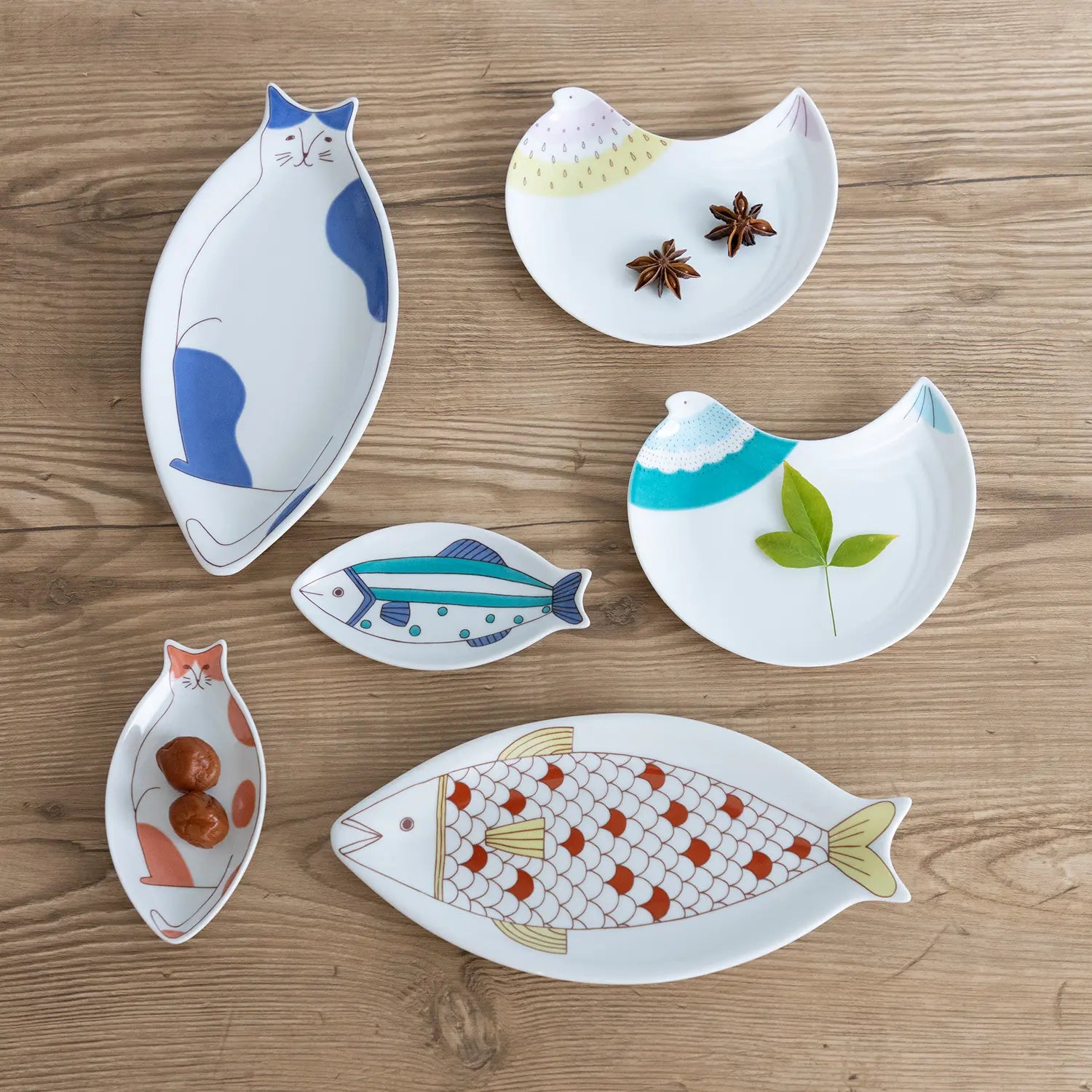 Harekutani Porcelain Fish Plate – Globalkitchen Japan Harekutani Porcelain Fish Plate – Globalkitchen Japan