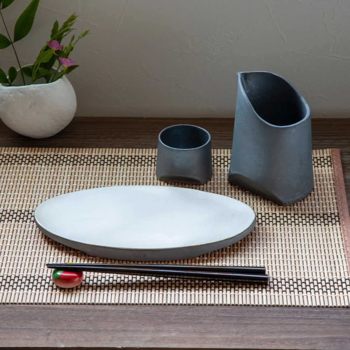 Marumi Yasuda Kawara TSUKI Ceramic Flat Oval Plate