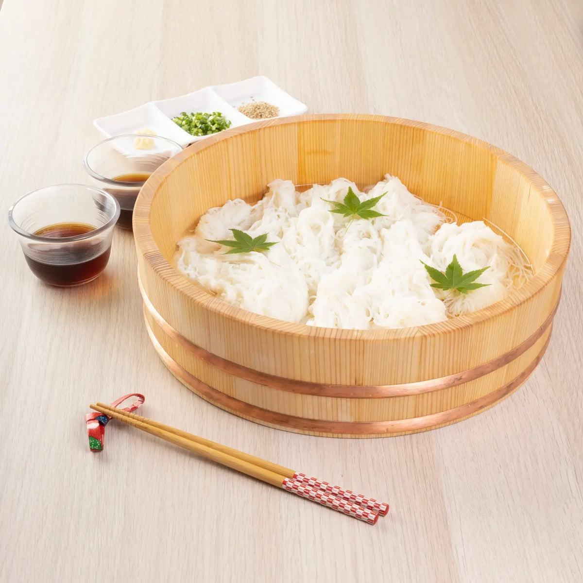 MIYABI URUSHI KOGEI Hangiri Sawara Wooden Rice Mixing Bowl with Lid