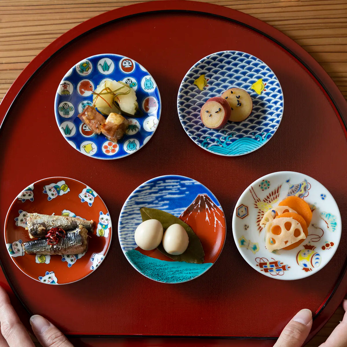 SEIKOU KISSYO Kutani Porcelain Mamezara Small Plate Nami