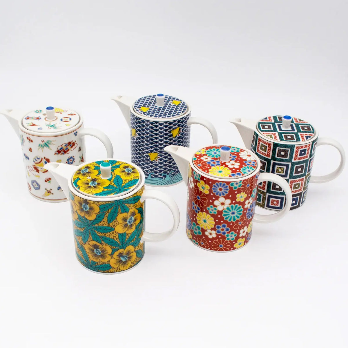 SEIKOU Kutani Porcelain Kyusu Teapot Umekiku with Tea Strainer