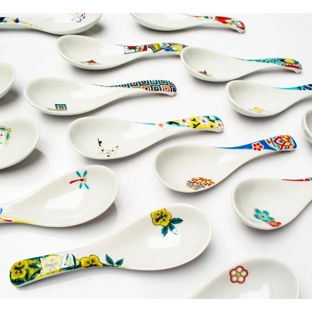 SEIKOU Kutani Porcelain Renge Spoon Shishimai