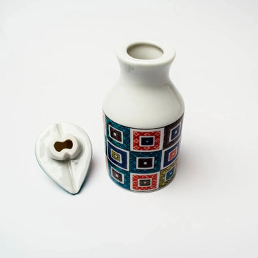 Seikou Kutani Porcelain Soy Sauce Dispenser Ishidatami
