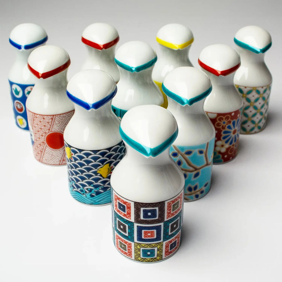 SEIKOU Kutani Porcelain Soy Sauce Dispenser Shippou-Hanabishi