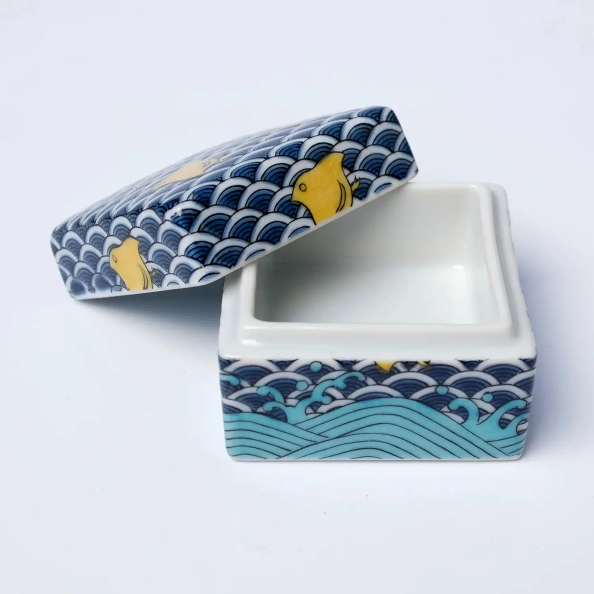 SEIKOU SAI Kutani Porcelain Jubako Box Seigaiha-Chidori