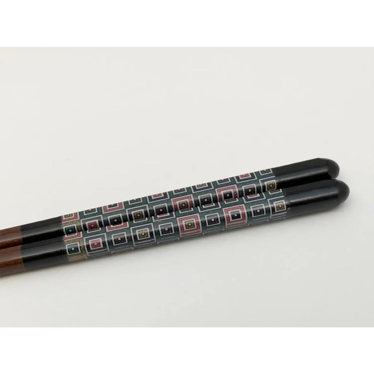 SEIKOU Wakasa Lacquered Natural Wood Chopsticks 23cm Black Ishidatami