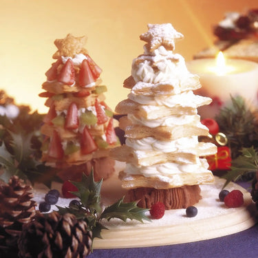 Shimotori Polypropylene Christmas Tree Cookie Cutter Set