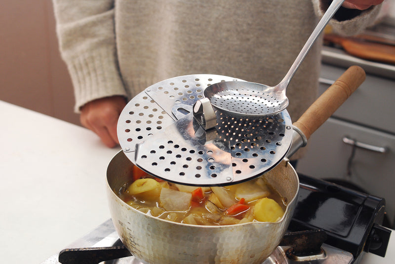 The Convenience of “Otoshibuta”, a Must Item in Japanese Cuisine