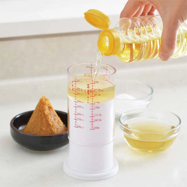 Tigercrown Polyethylene Measuring Cup