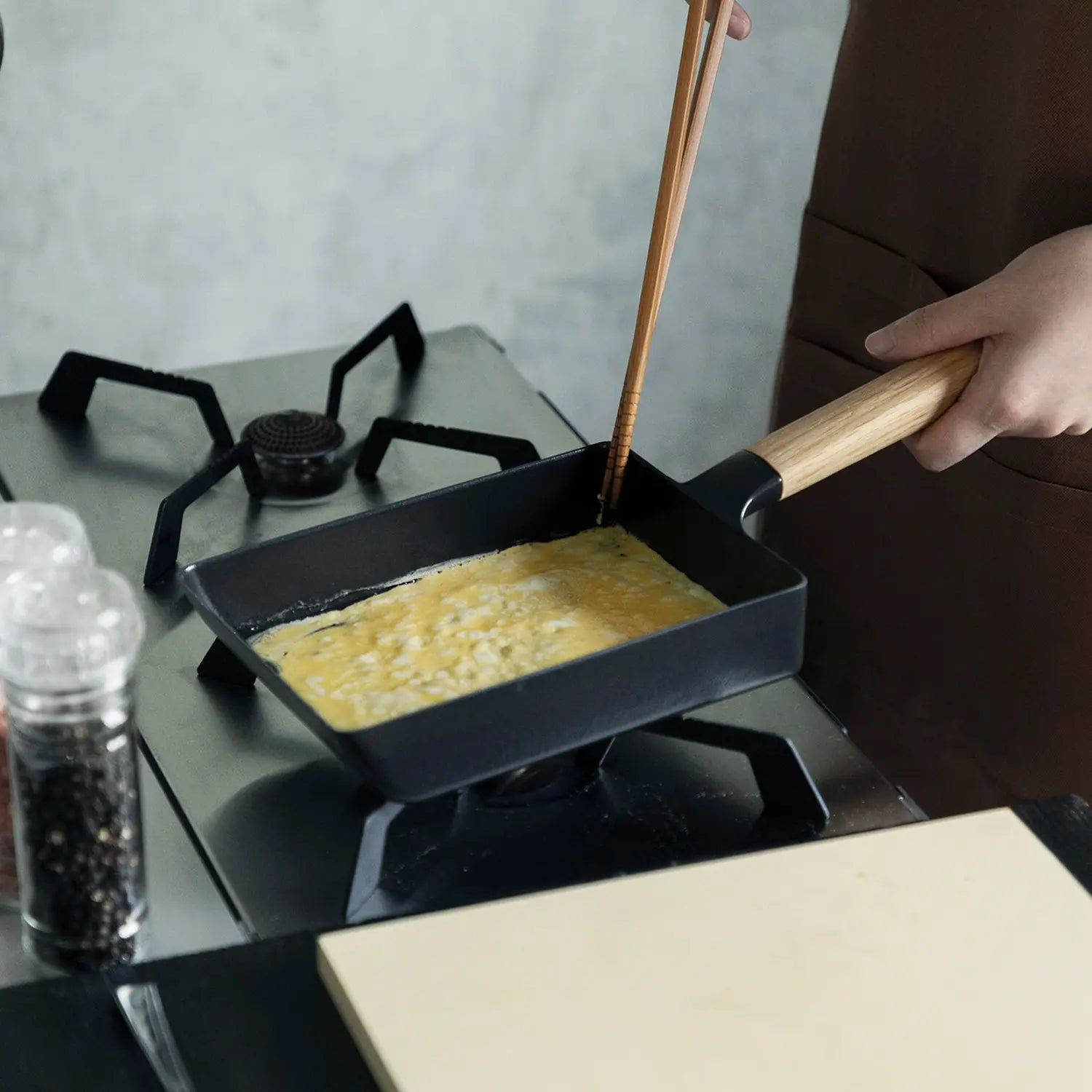 Vermicular Cast Iron Egg & Toast Pan – Globalkitchen Japan Vermicular Cast Iron Egg & Toast Pan – Globalkitchen Japan