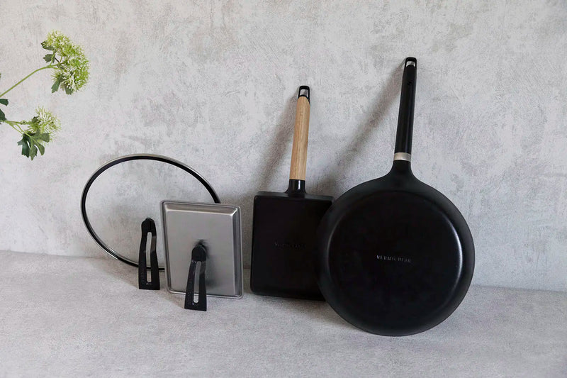 Vermicular Cast Iron Egg & Toast Pan – Globalkitchen Japan Vermicular Cast Iron Egg & Toast Pan – Globalkitchen Japan