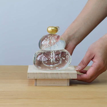 Aderia Soda Glass Gold Kagami Mochi New Year Ornament