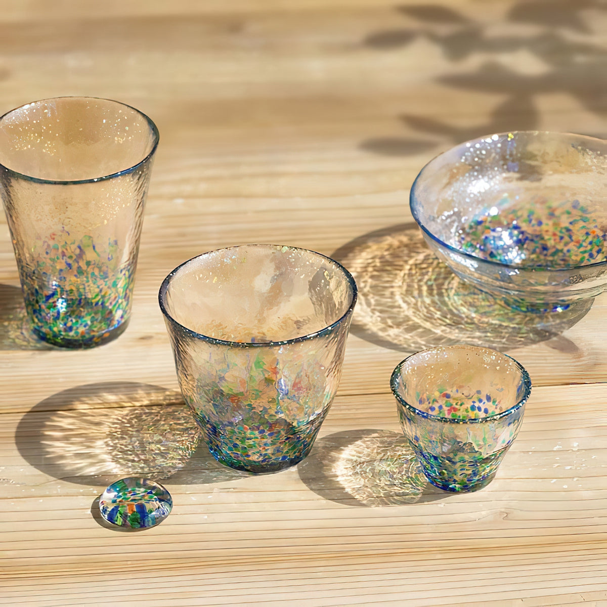 ADERIA Tsugaru Vidro Soda-Lime Glass Gold Leaf Paint Pair Sake Cups