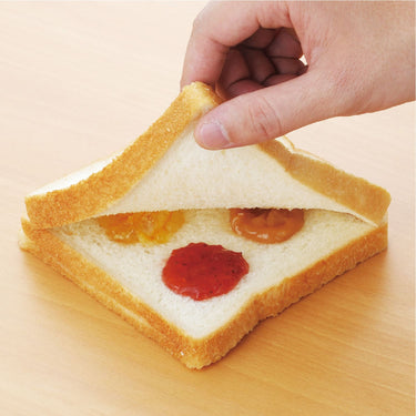 Akebono Clover-Shaped Sandwich Cutter & Sealer