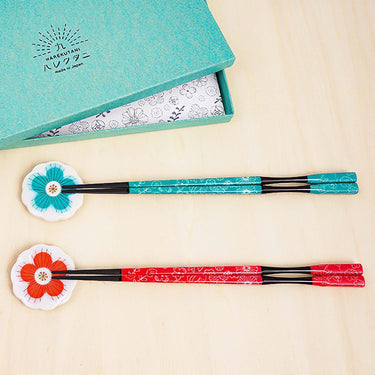 Harekutani Porcelain Paired Chopsticks & Chopstick Rests RD/GR