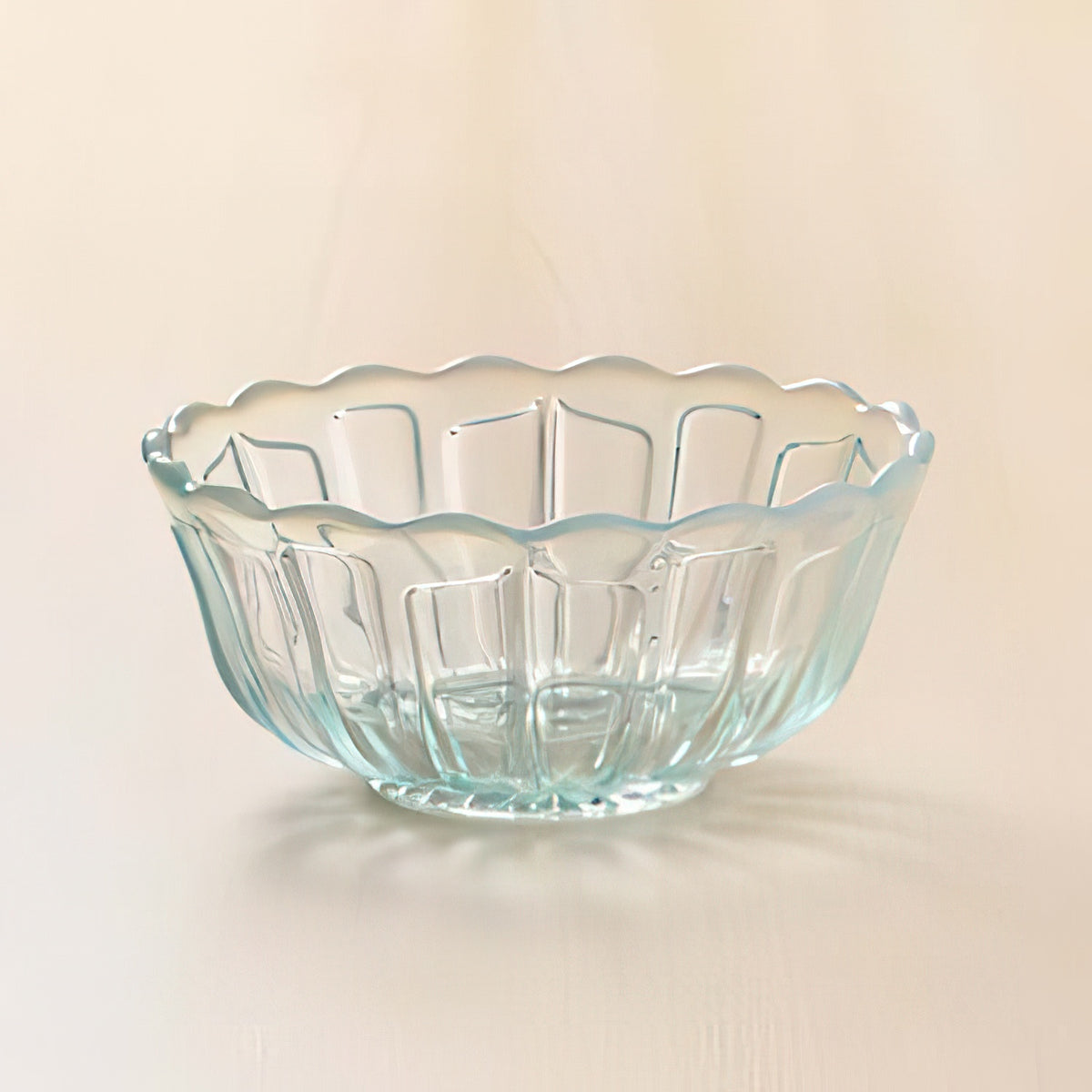 Hirota Glass Yukinohana Soda-Lime Glass Blue Shallow Bowl